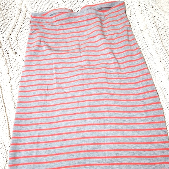 Maternity skirt - Picture 2 of 3